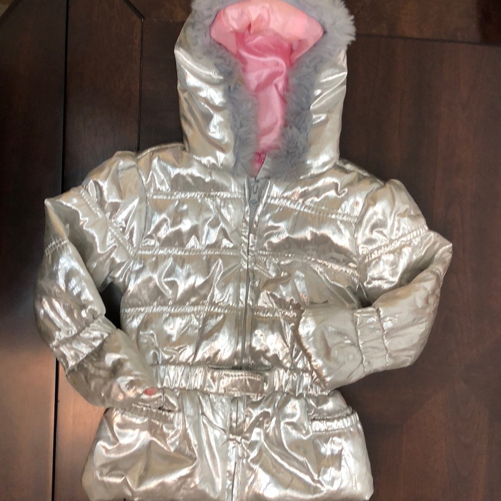 💕Super Cute Shiny Silver Coat💕